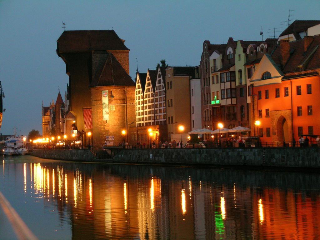 Grand-Tourist Center Point Apartments Gdańsk Exterior foto